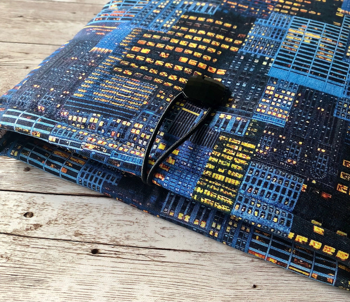 City Lights padded book/tablet sleeve