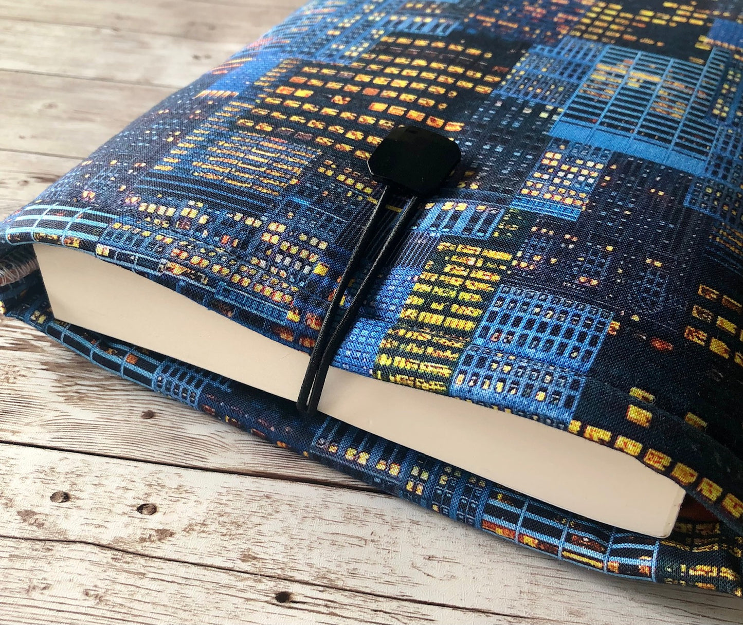 City Lights padded book/tablet sleeve