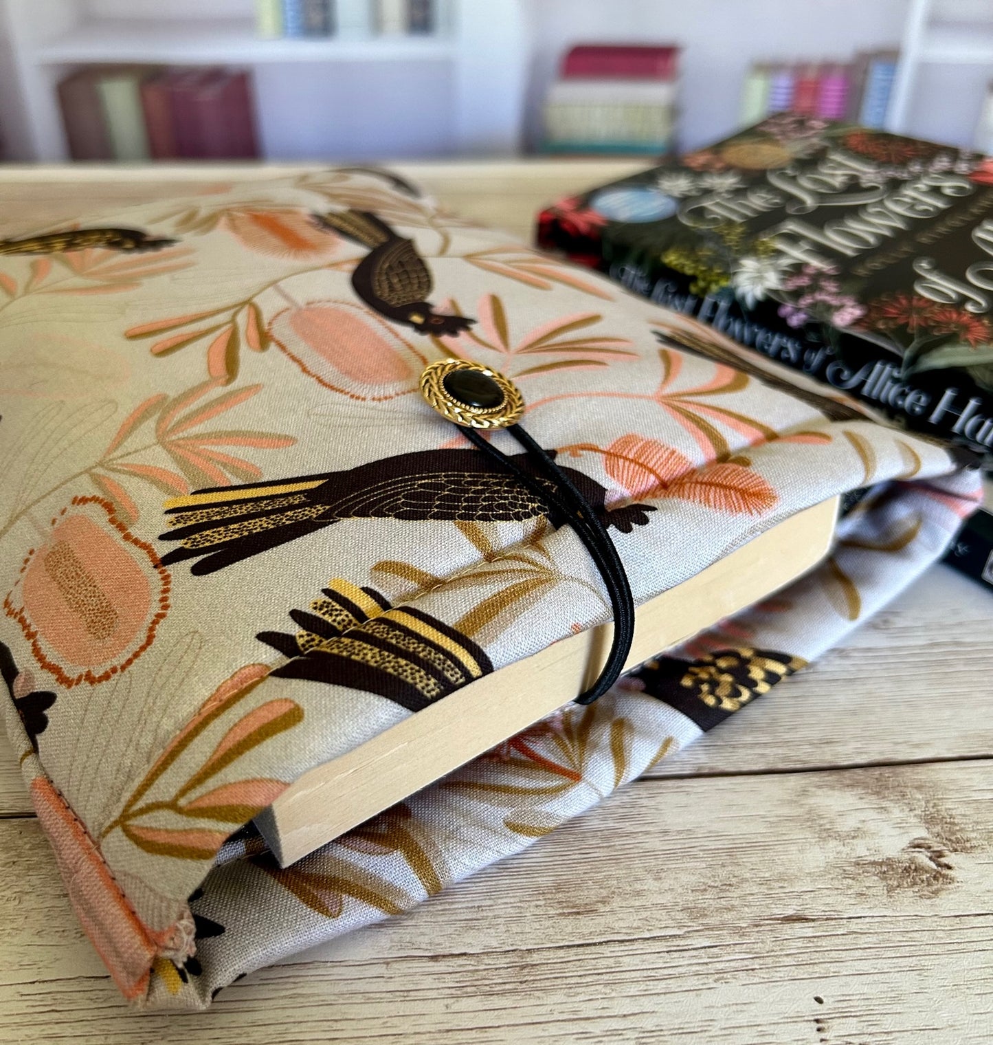 Black Cockatoos padded book/tablet sleeve