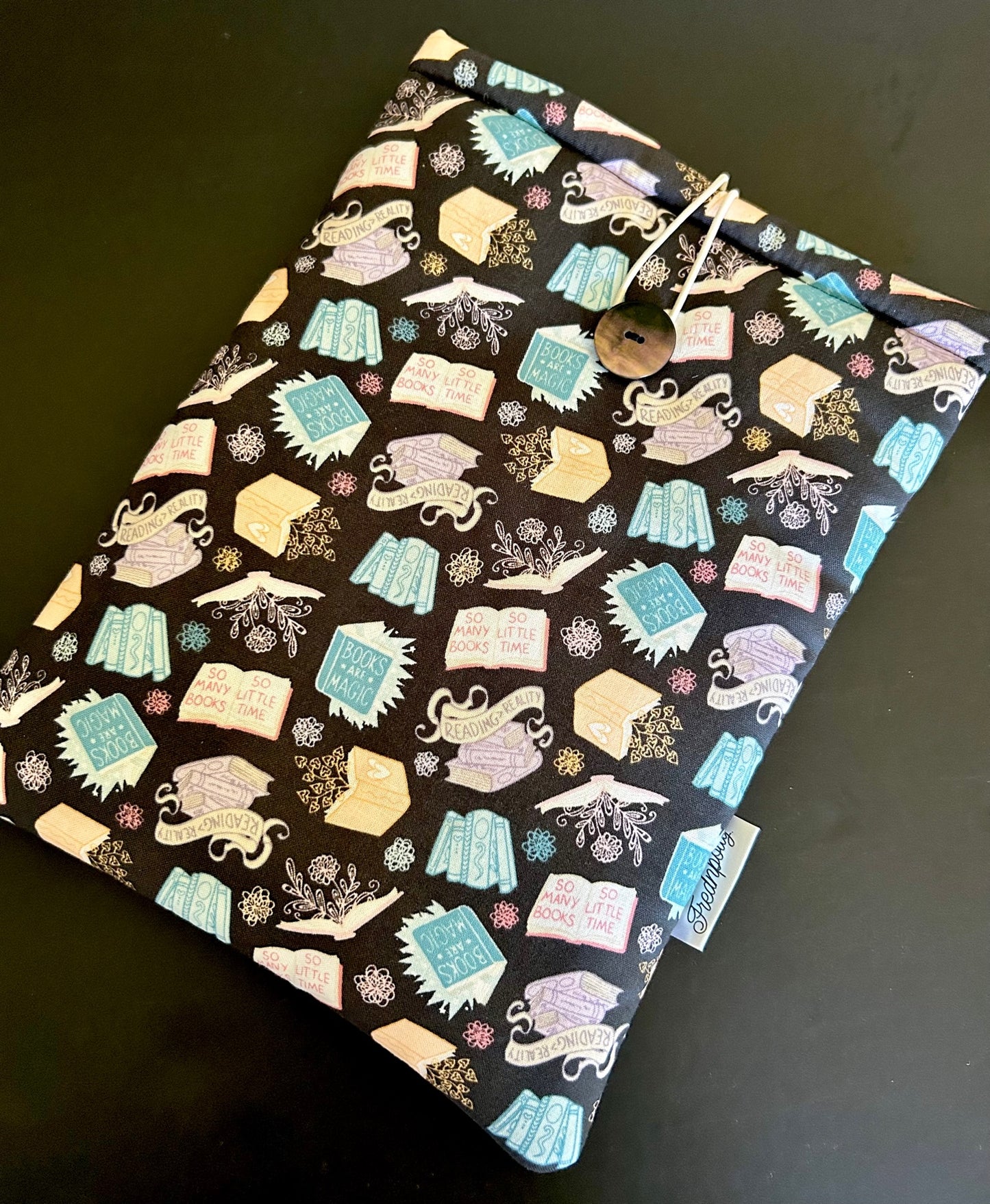 Books are Magic padded book/tablet sleeve