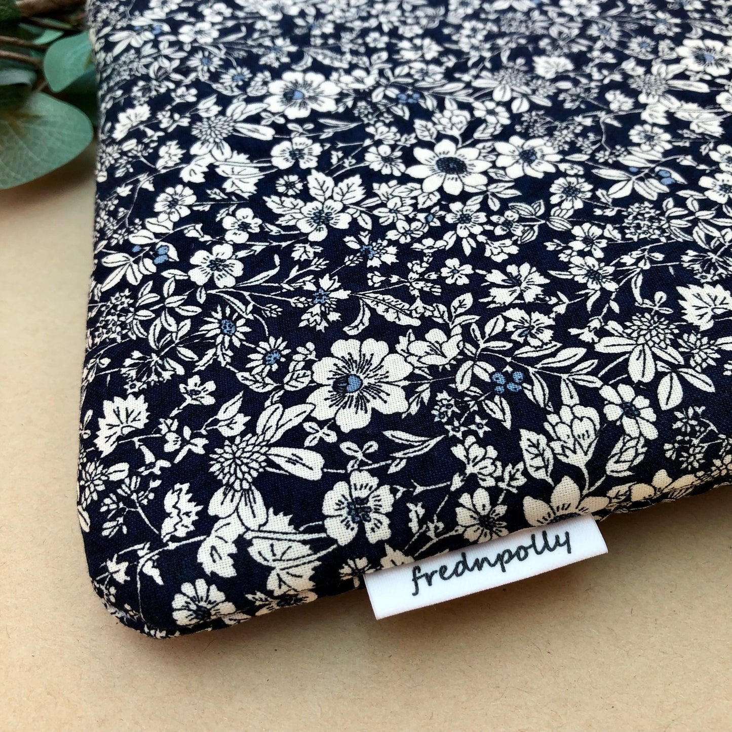 Navy Cream Floral padded book/tablet sleeve