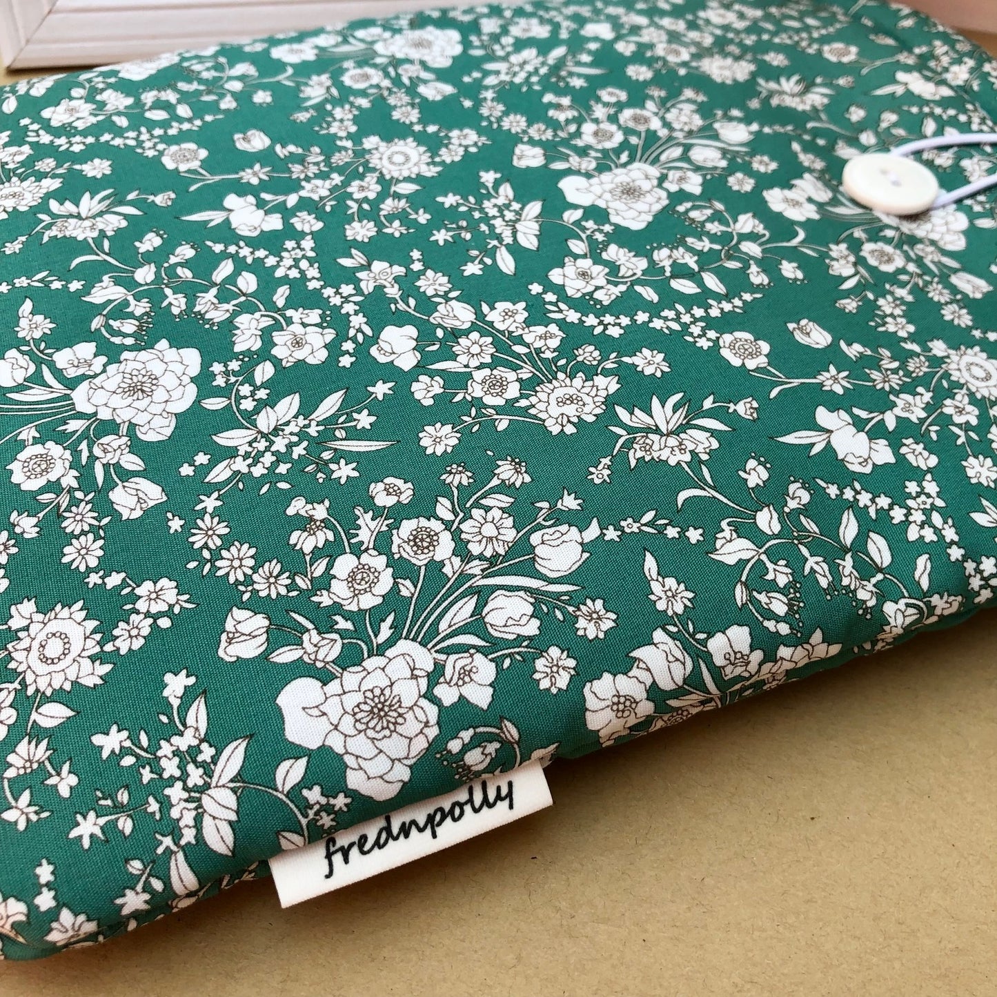 Green White Mini Roses padded book/tablet sleeve