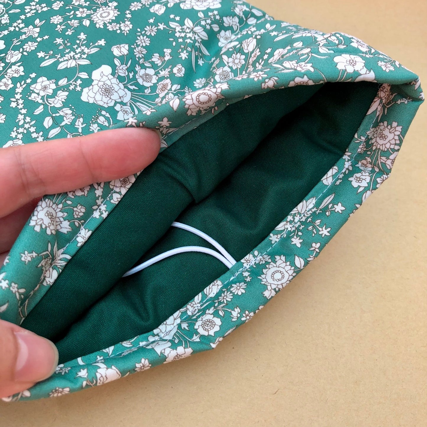 Green White Mini Roses padded book/tablet sleeve