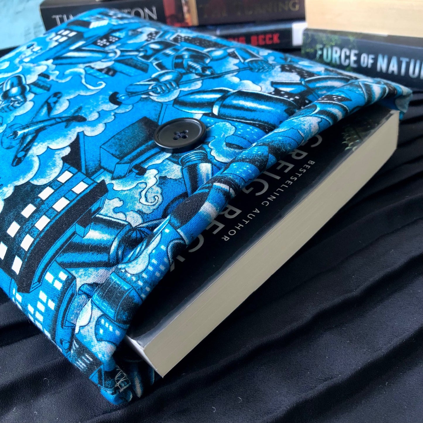 Blue Robot Mecha Anime padded book/tablet sleeve