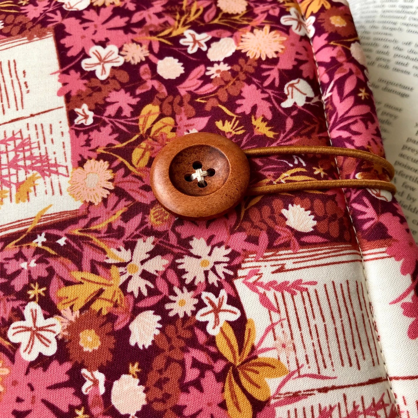 Book Lover Floral padded book/tablet sleeve