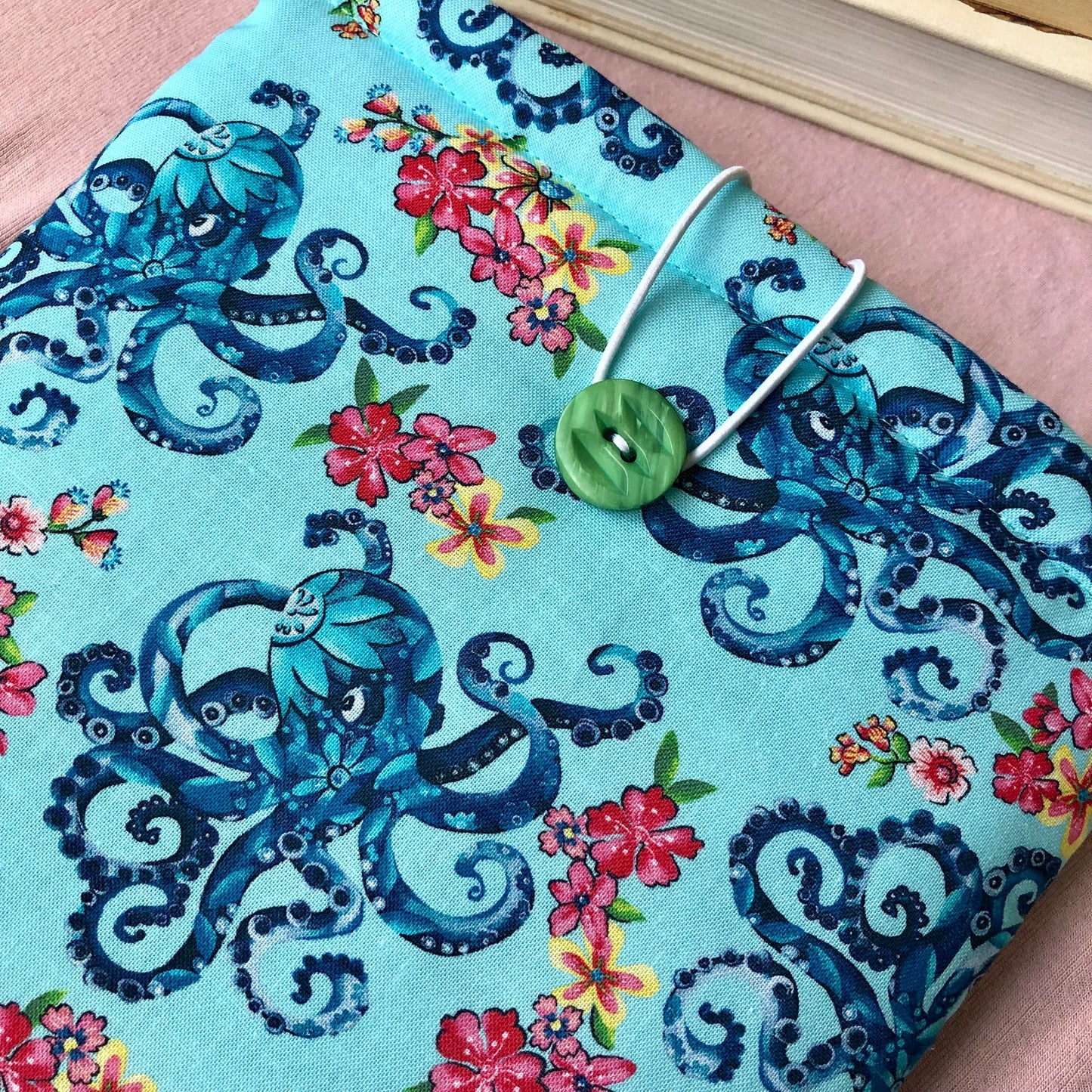 Floral Octopus Tropical padded book/tablet sleeve