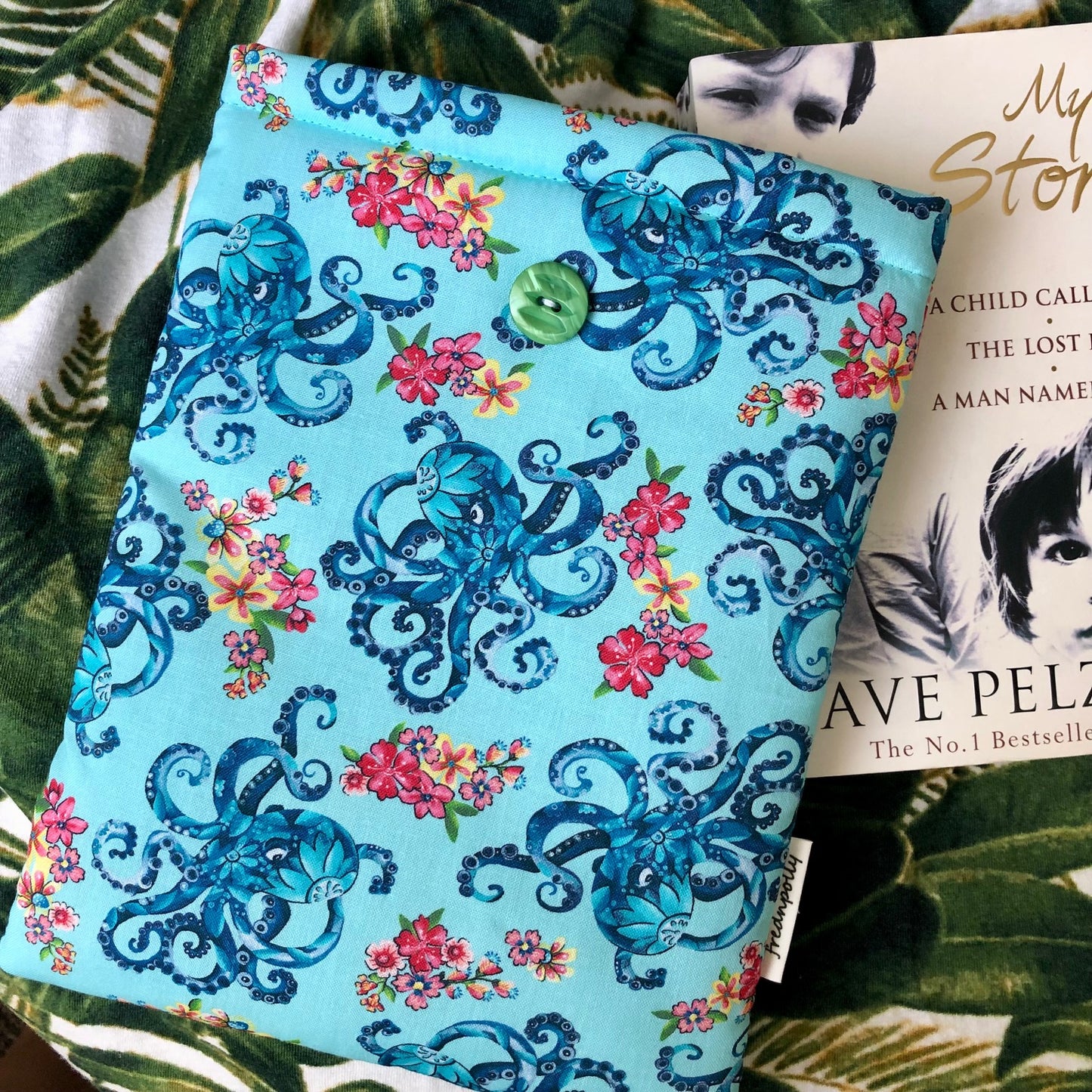 Floral Octopus Tropical padded book/tablet sleeve