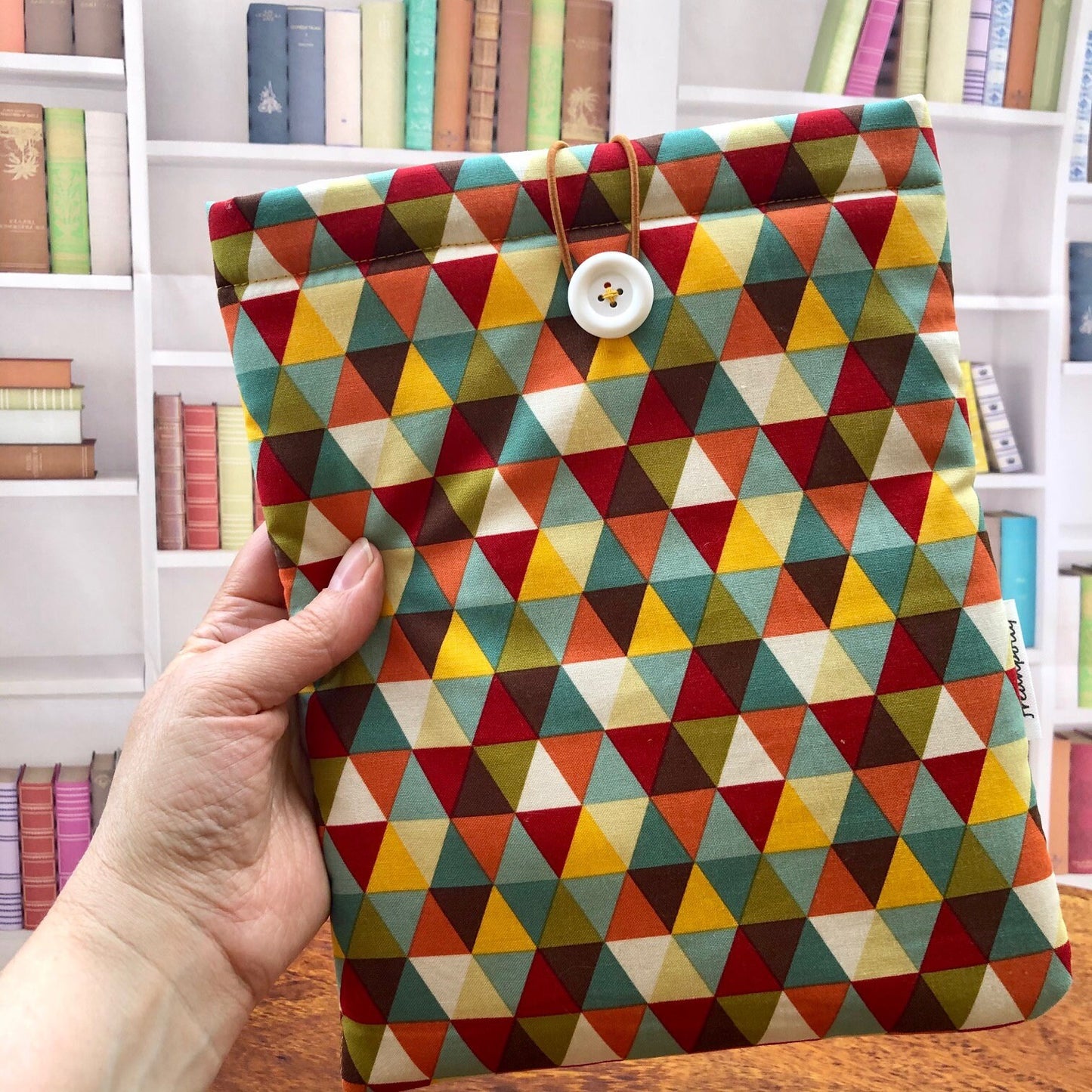 Multicolour Triangles padded book/tablet sleeve