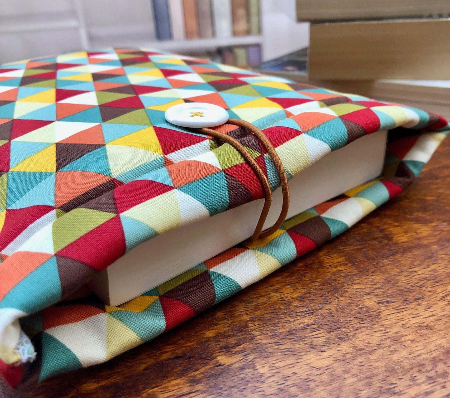 Multicolour Triangles padded book/tablet sleeve