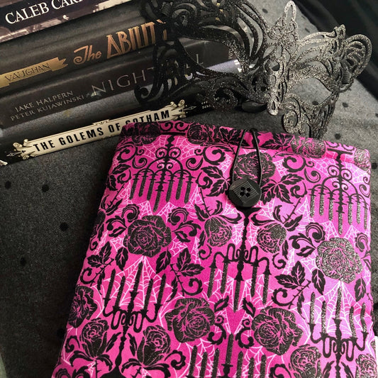 Victorian Gothic Roses on Pink padded book/tablet sleeve