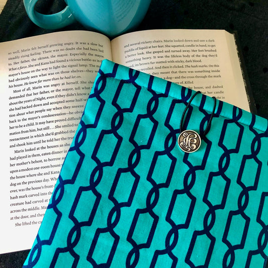 Teal and Navy Chain padded book sleeve