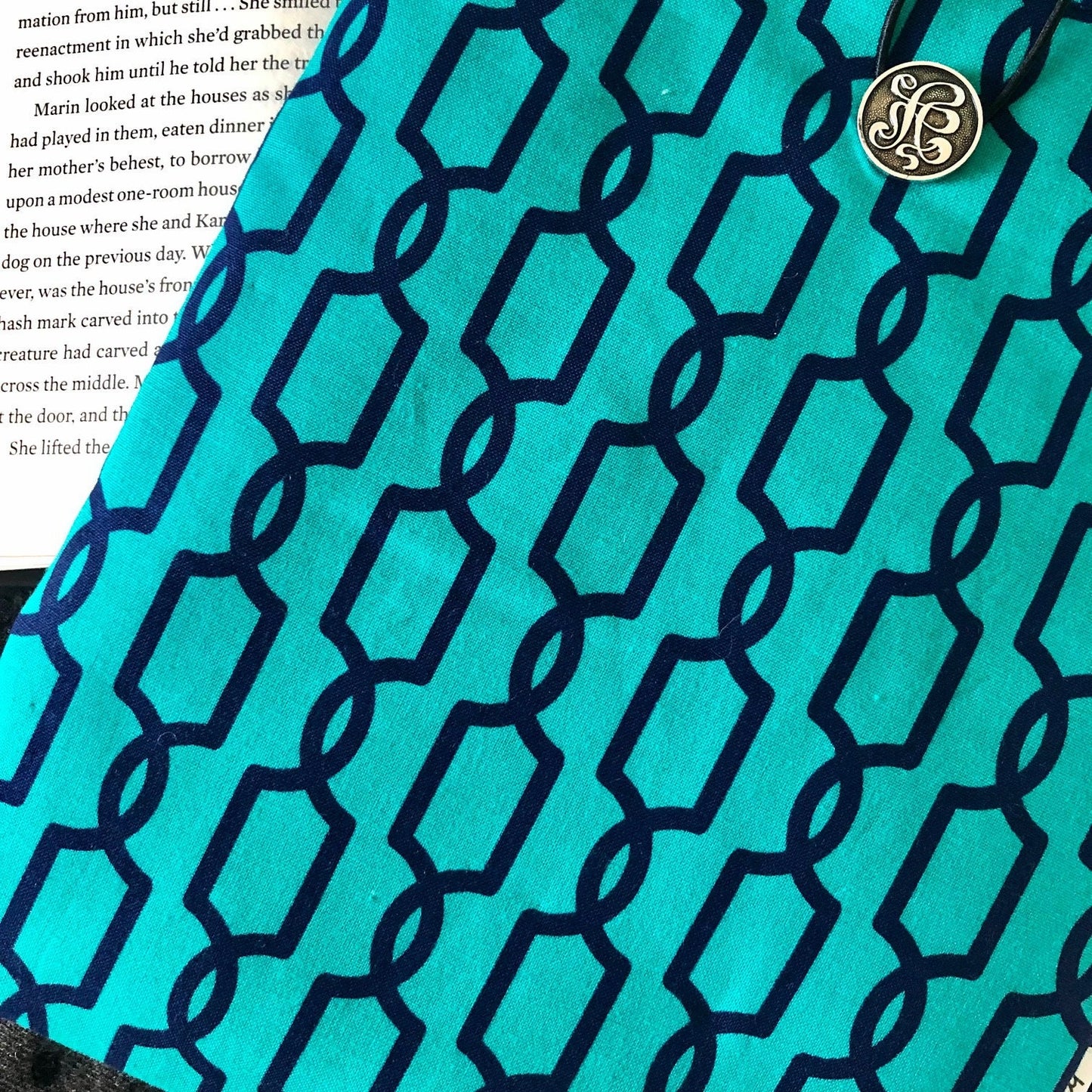 Teal and Navy Chain padded book sleeve