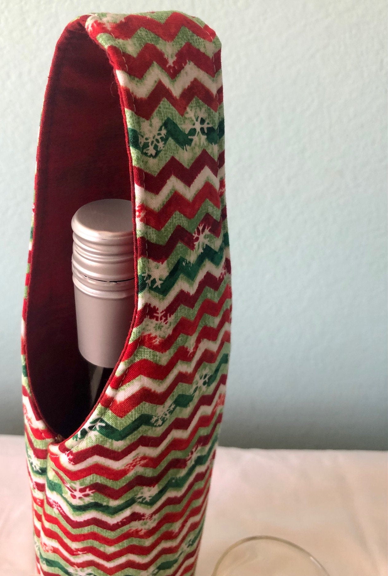 Festive Holiday Christmas quilted wine bottle carrier tote bag