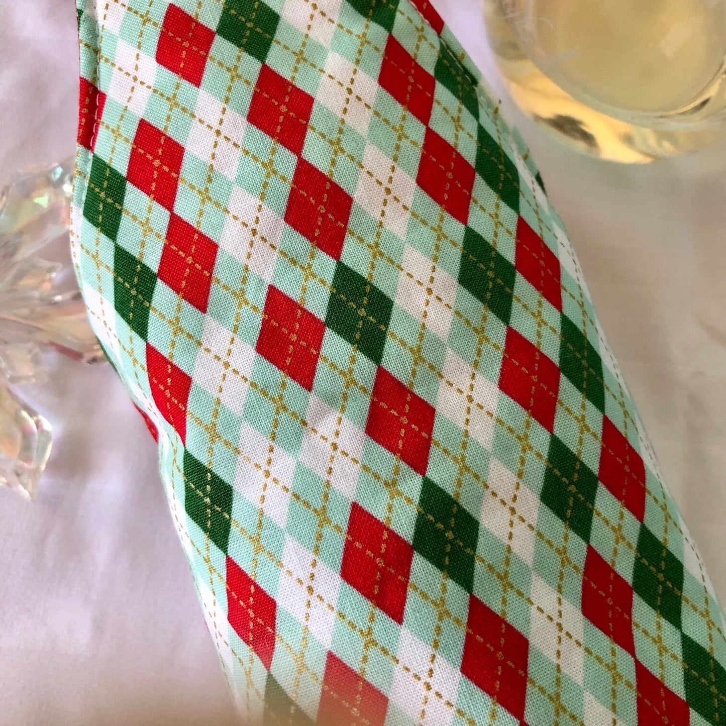 Argyle Plaid Holiday quilted wine bottle carry tote bag