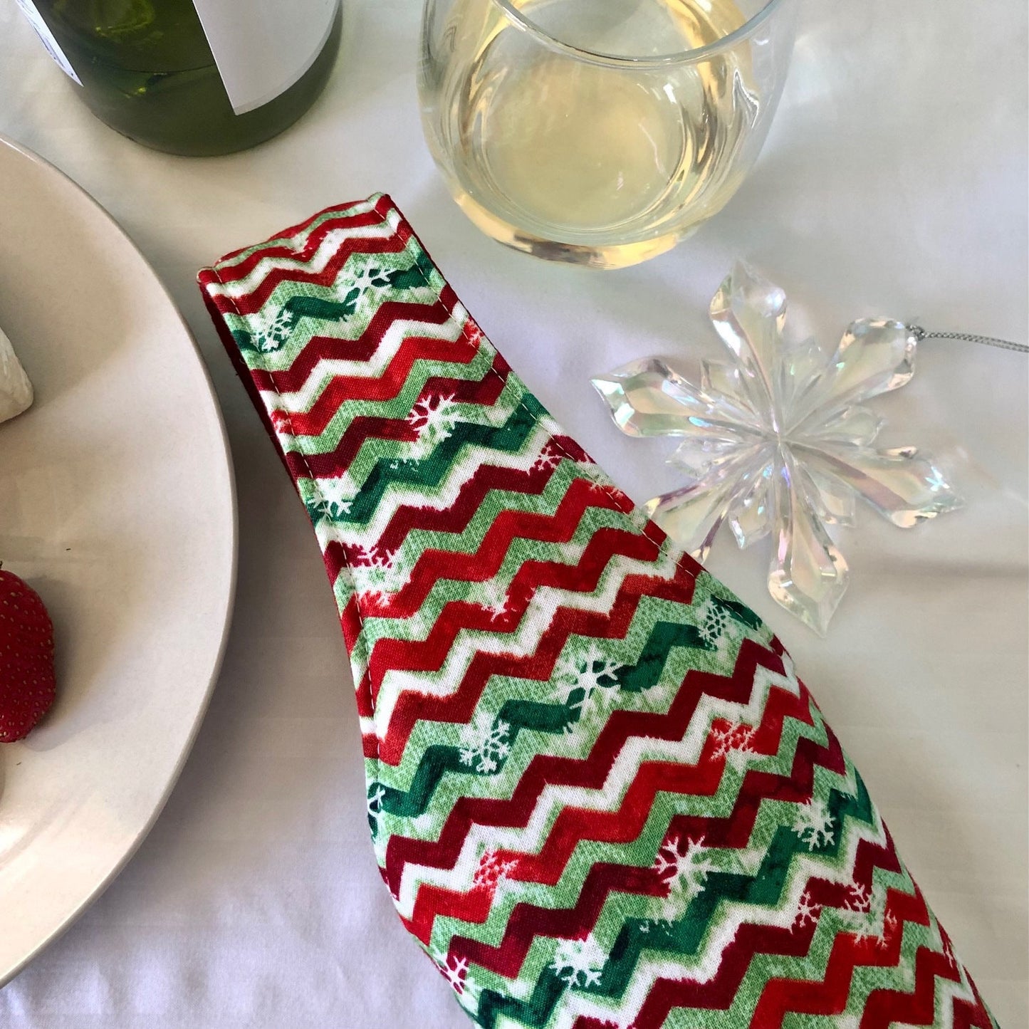 Festive Holiday Christmas quilted wine bottle carrier tote bag