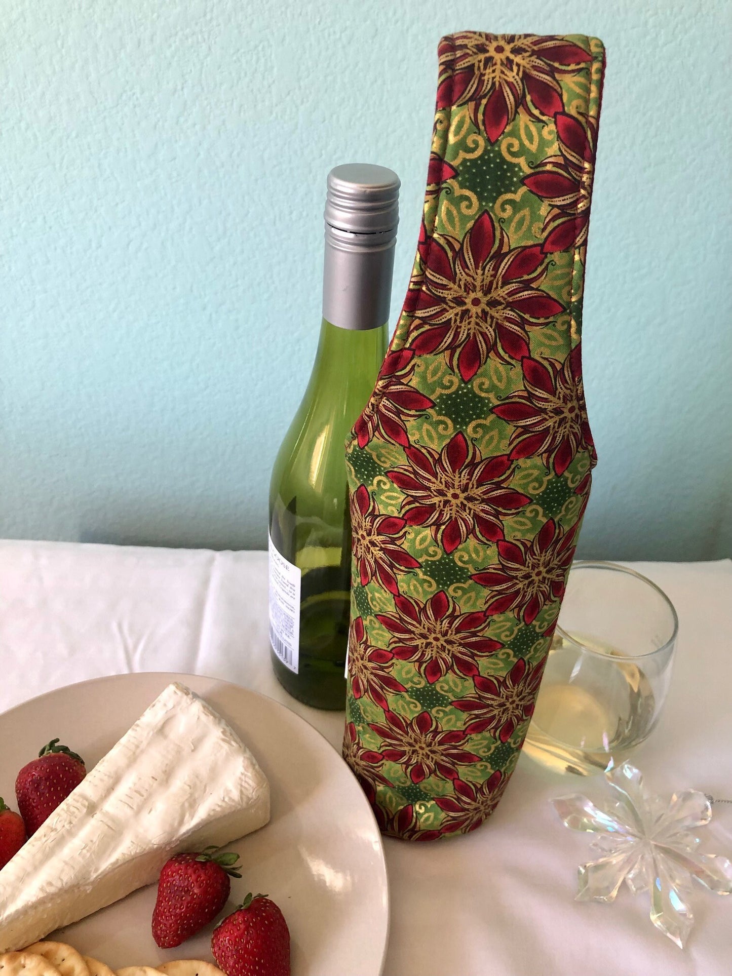 Red Ribbon Rosettes Holiday Christmas quilted wine bottle carrier tote bag