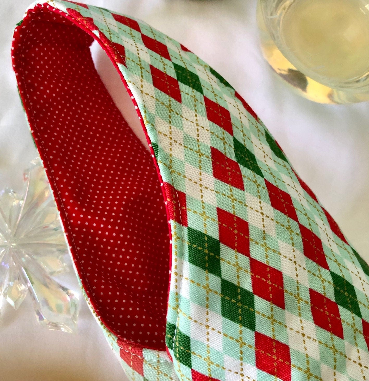 Argyle Plaid Holiday quilted wine bottle carry tote bag