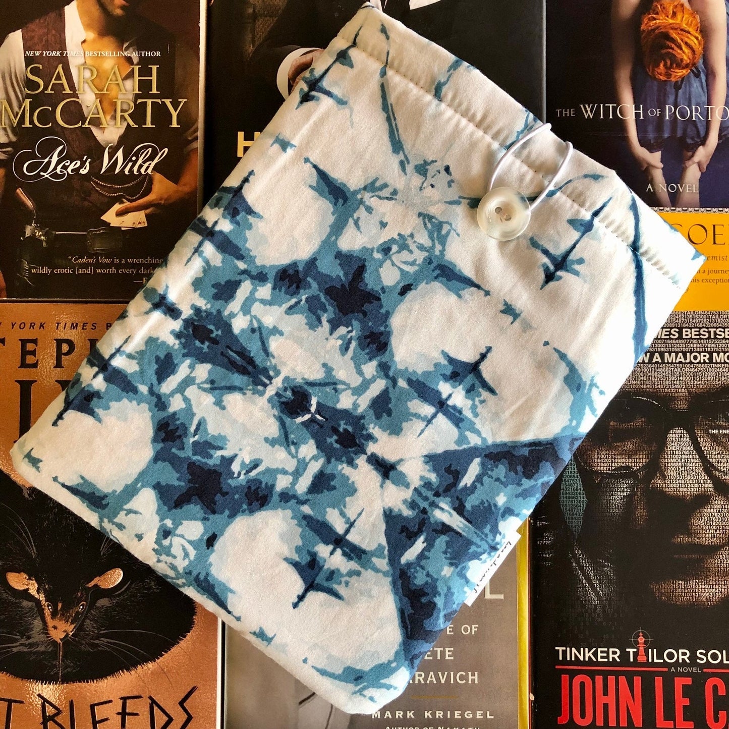 Indigo Blue White Tie Dye padded book/tablet sleeve